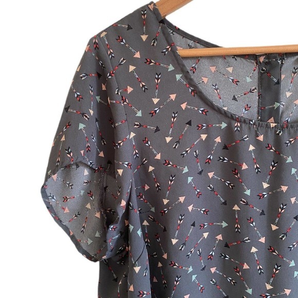 TORRID Abbey - Arrow Georgette Button Back Blouse - Picture 6 of 11